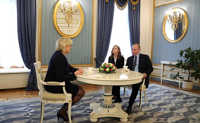 Marine Le Pen and Vladimir Putin 2017 